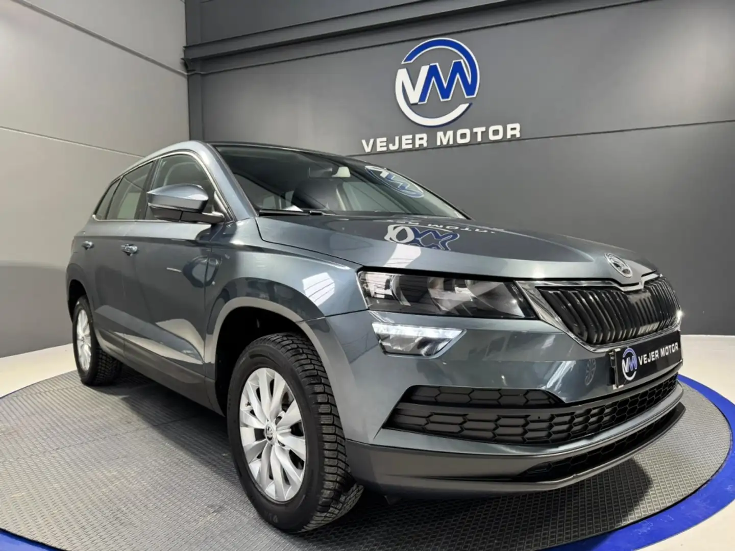 Skoda Karoq 1.0 TSI Ambition Blau - 1