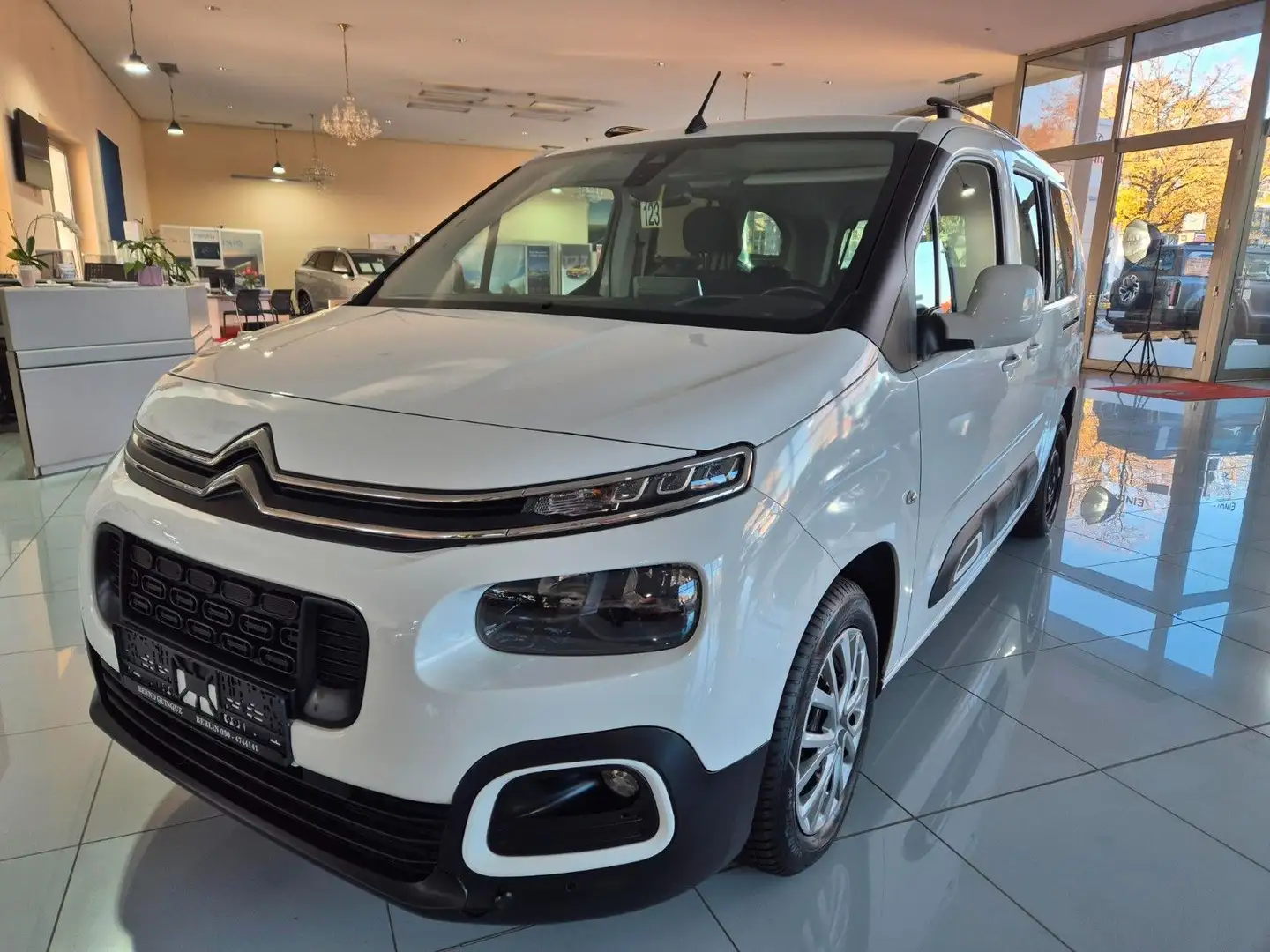 Citroen Berlingo Shine XL Weiß - 2