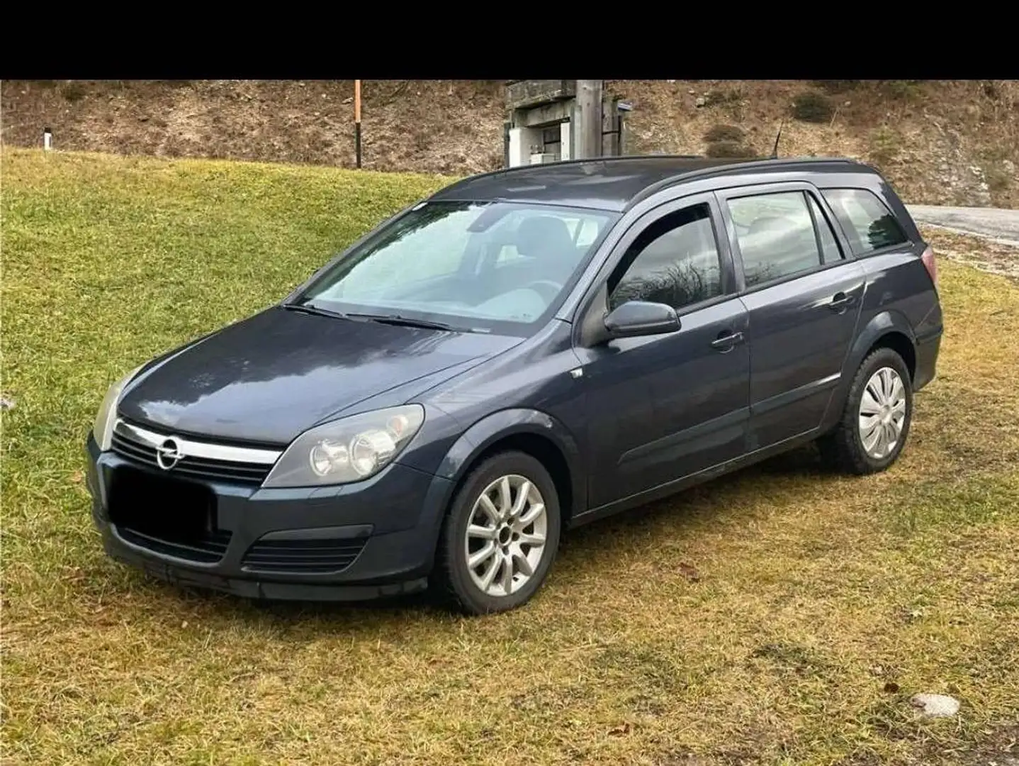 Opel Astra Astra 1,9 CDTI Caravan Blau - 1
