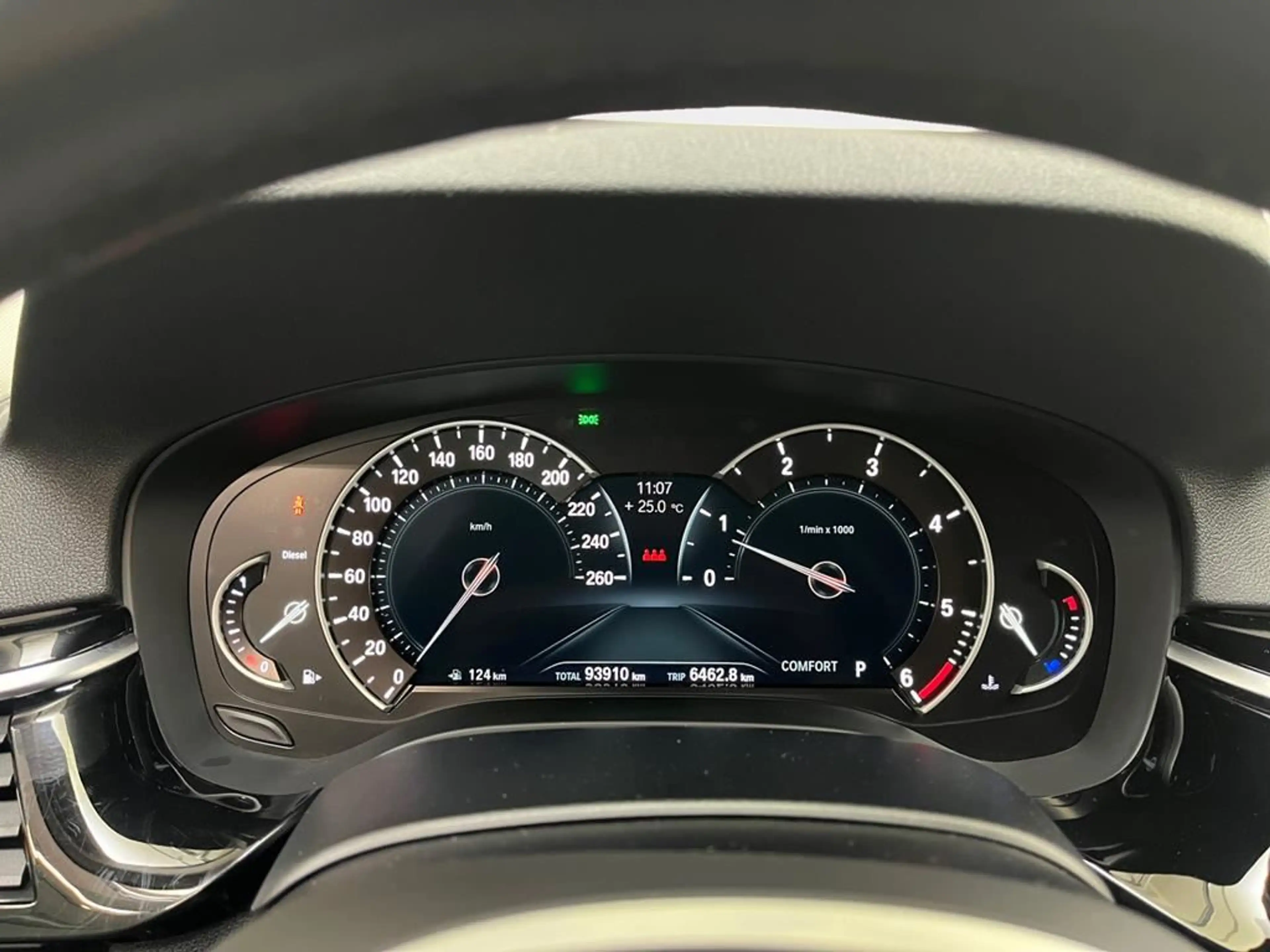 BMW 520 Sport Line — photo 12