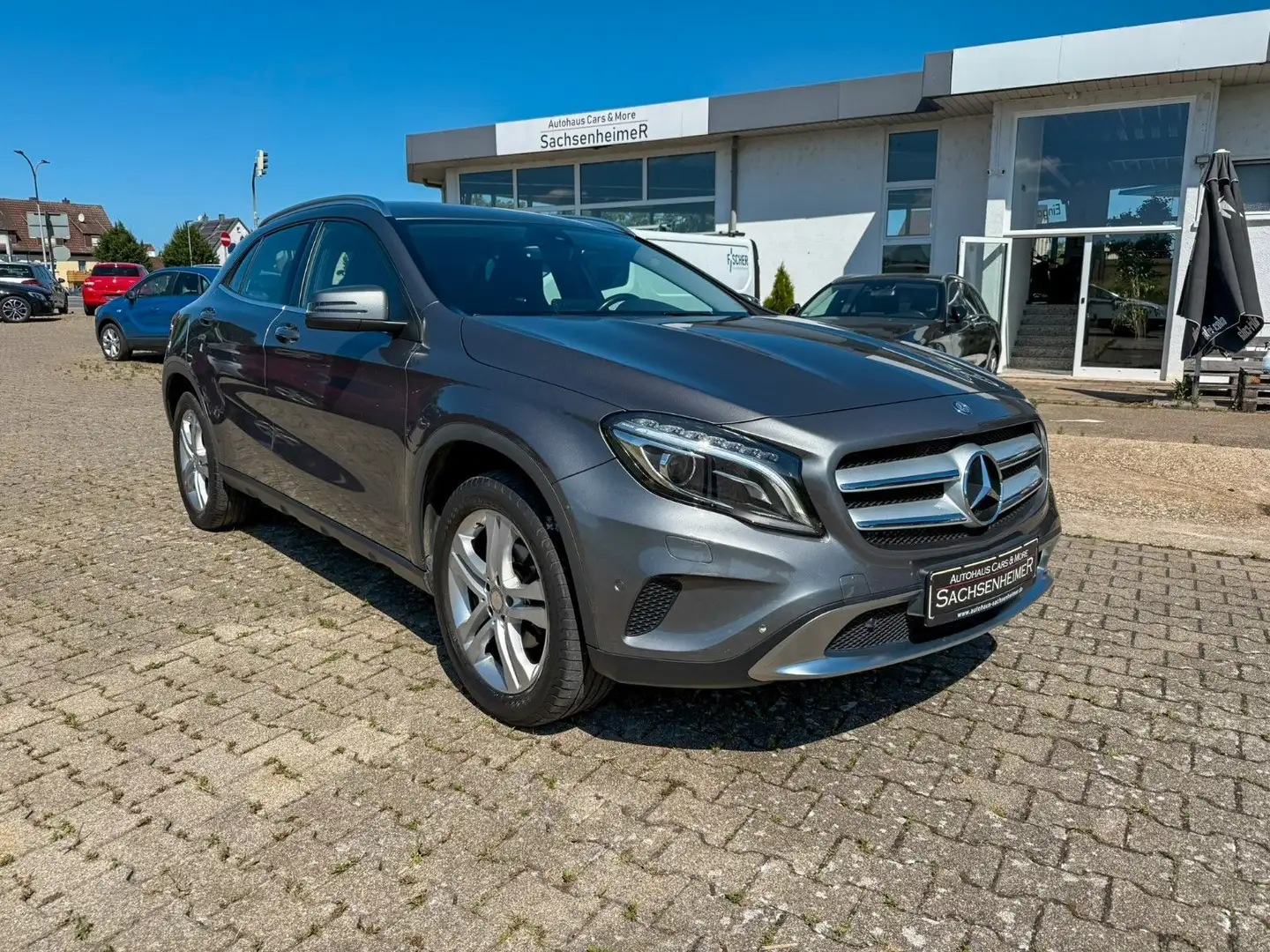 Mercedes-Benz GLA 220 d 4Matic | AHK | Sitzheiz. | Navi | uvm. Grau - 2
