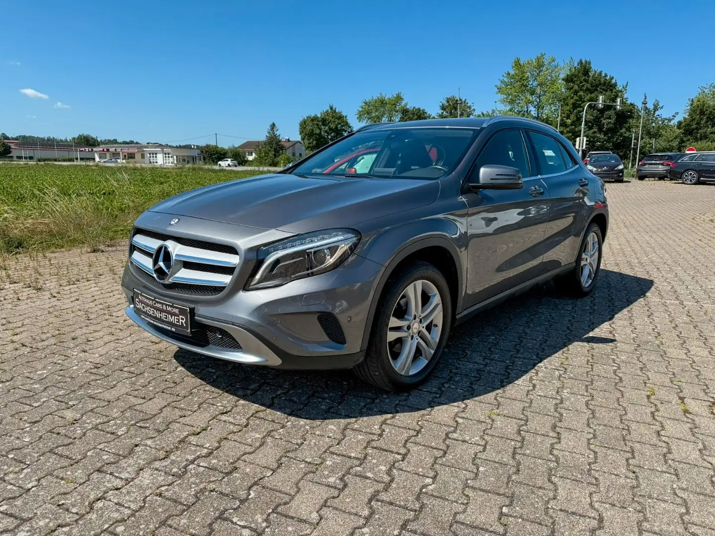 Mercedes-Benz GLA 220 d 4Matic | AHK | Sitzheiz. | Navi | uvm. Grau - 1