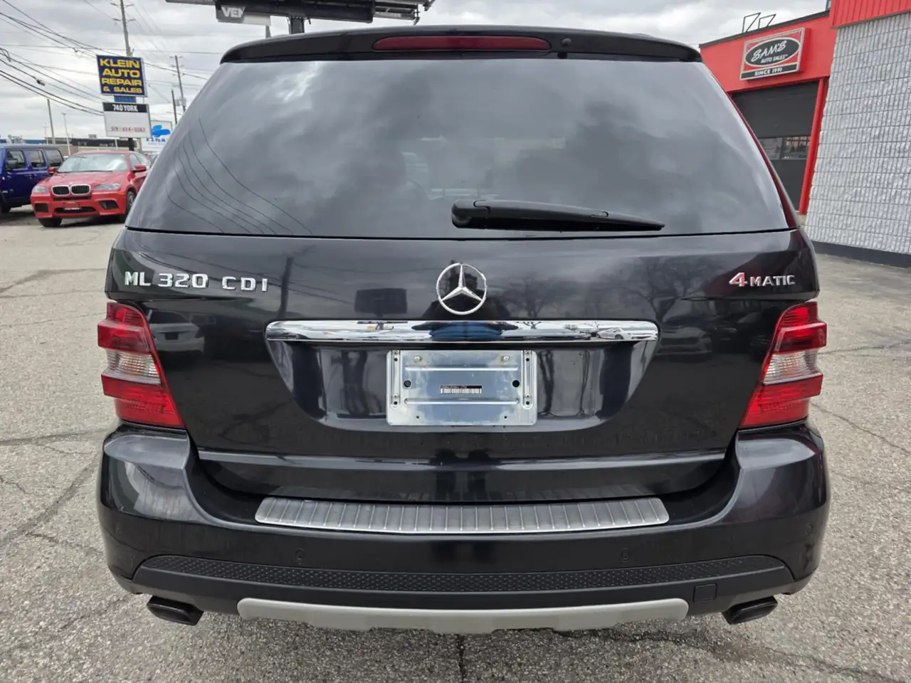 Mercedes-Benz M-Class снимка Mercedes-Benz M-Class