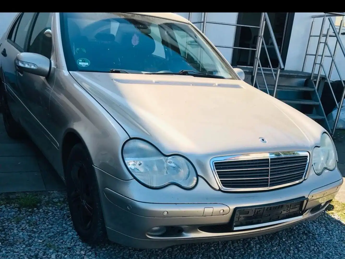 Mercedes-Benz 180 Auriu - 1