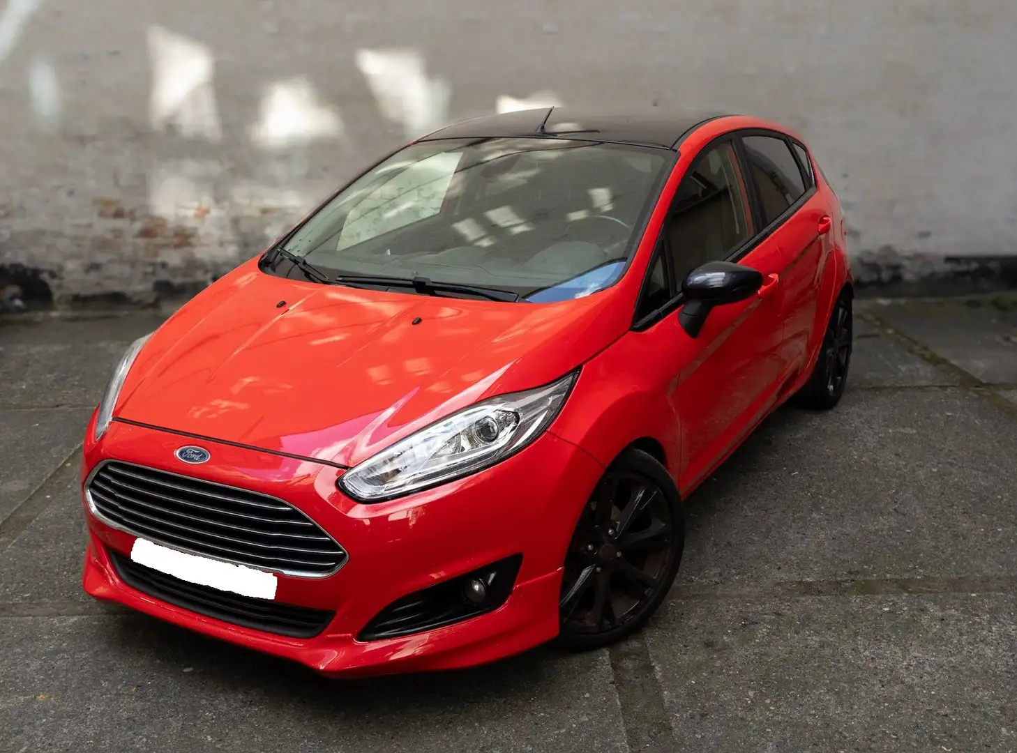 Ford Fiesta Fiesta 1.0 EcoBoost Titanium S/S Rood - 1