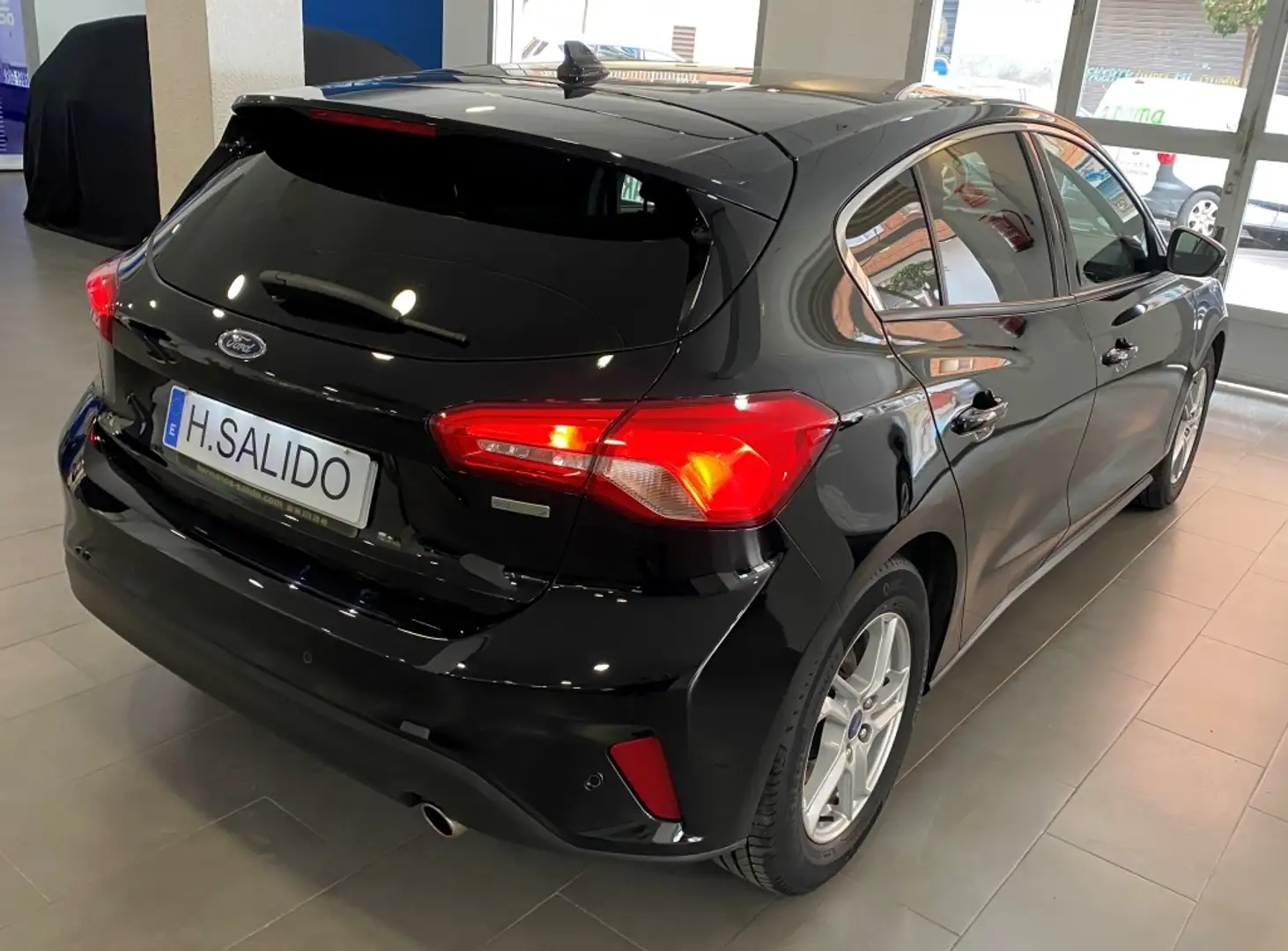 Ford Focus 1.0 Ecoboost Trend+ 125 Negro - 2