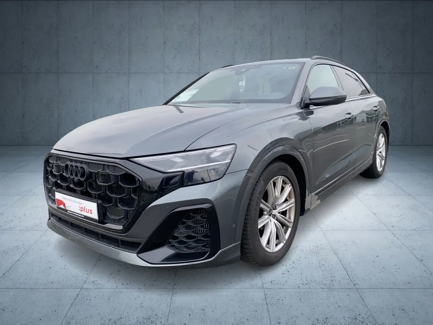 Audi Q8 SUV 55 TFSI qu.  tiptr. Luft PANO HUD Matrix siva - 2