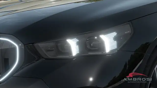 BMW 5 Series view 6