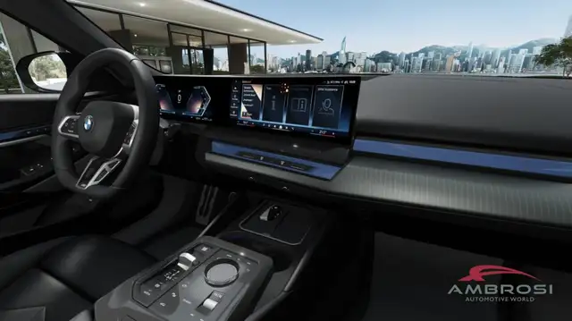 BMW 5 Series view 9