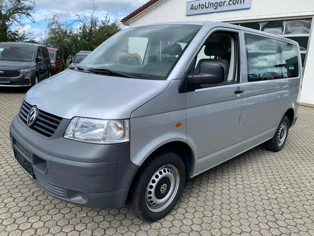 Volkswagen T5 Transporter 7-Sitzer
