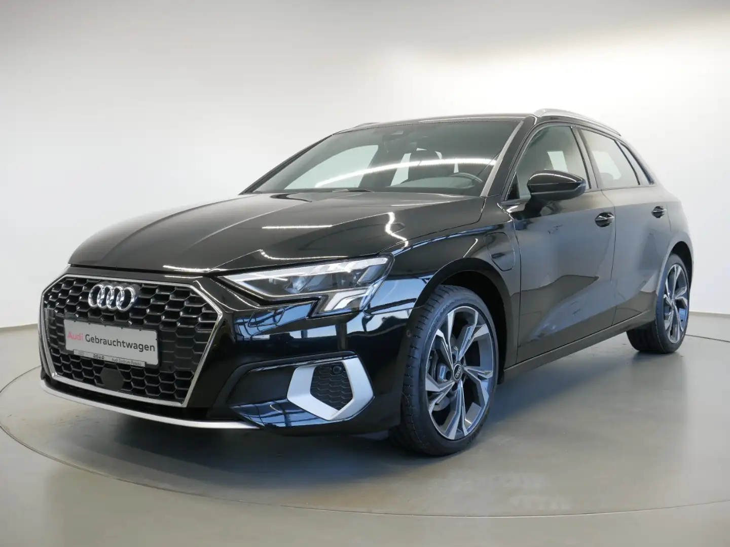 Audi A3 Sportback 40 TFSI e S tro. S line LED AHK virt. Co Schwarz - 2