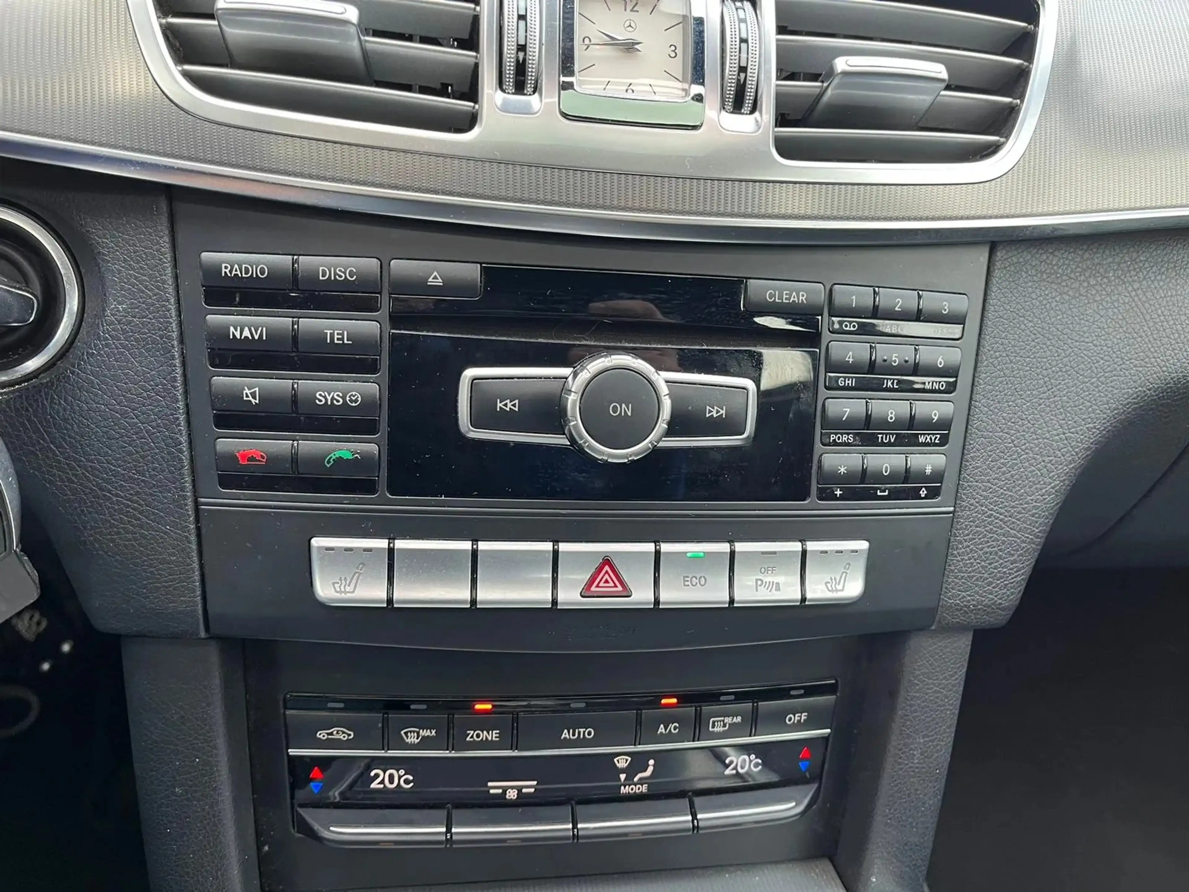 Mercedes-Benz E 250 BlueTEC 4MATIC Avantgarde — photo 14