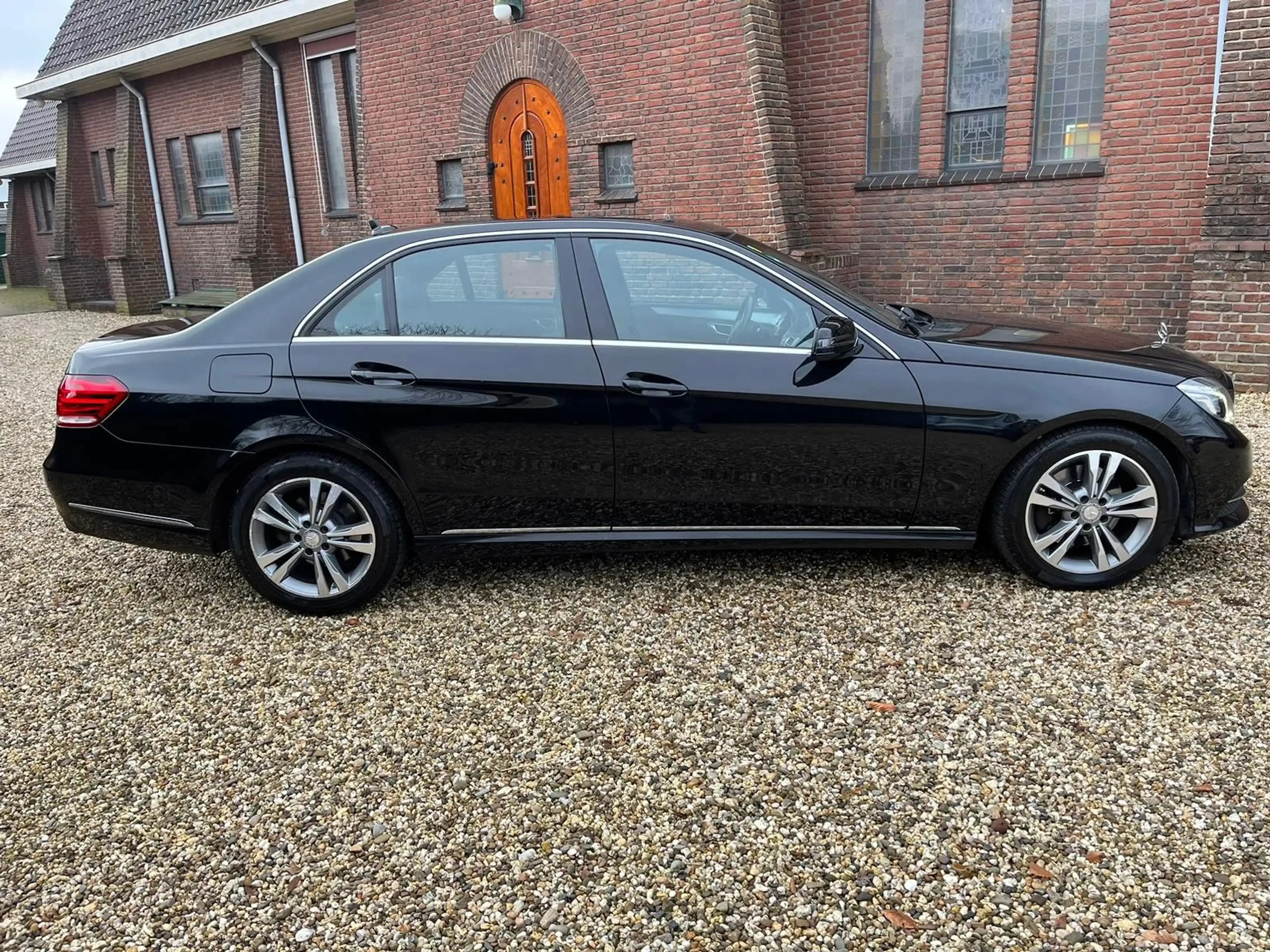 Mercedes-Benz E 250 BlueTEC 4MATIC Avantgarde — photo 3