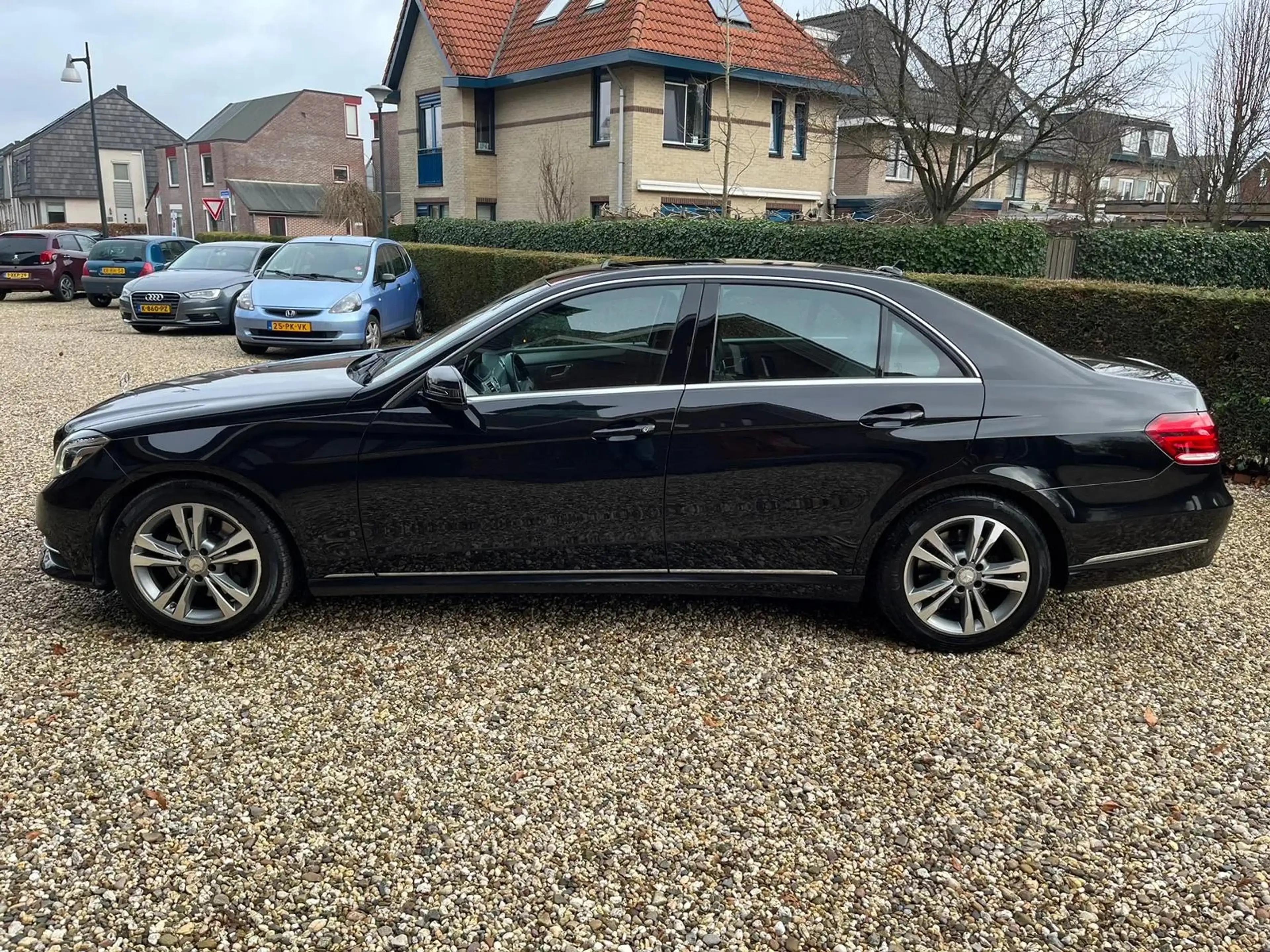 Mercedes-Benz E 250 BlueTEC 4MATIC Avantgarde — photo 7