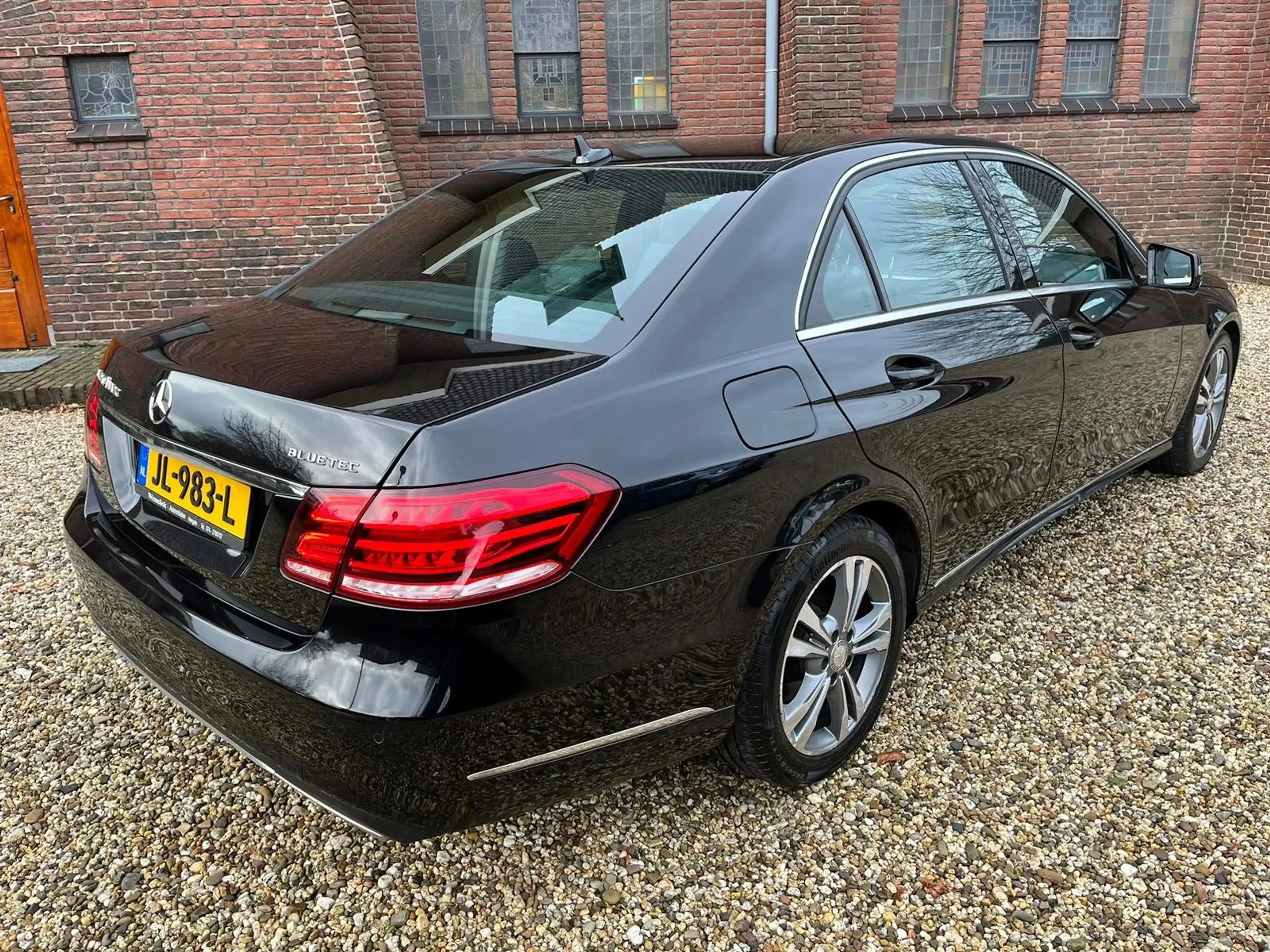 Mercedes-Benz E 250 BlueTEC 4MATIC Avantgarde — photo 5