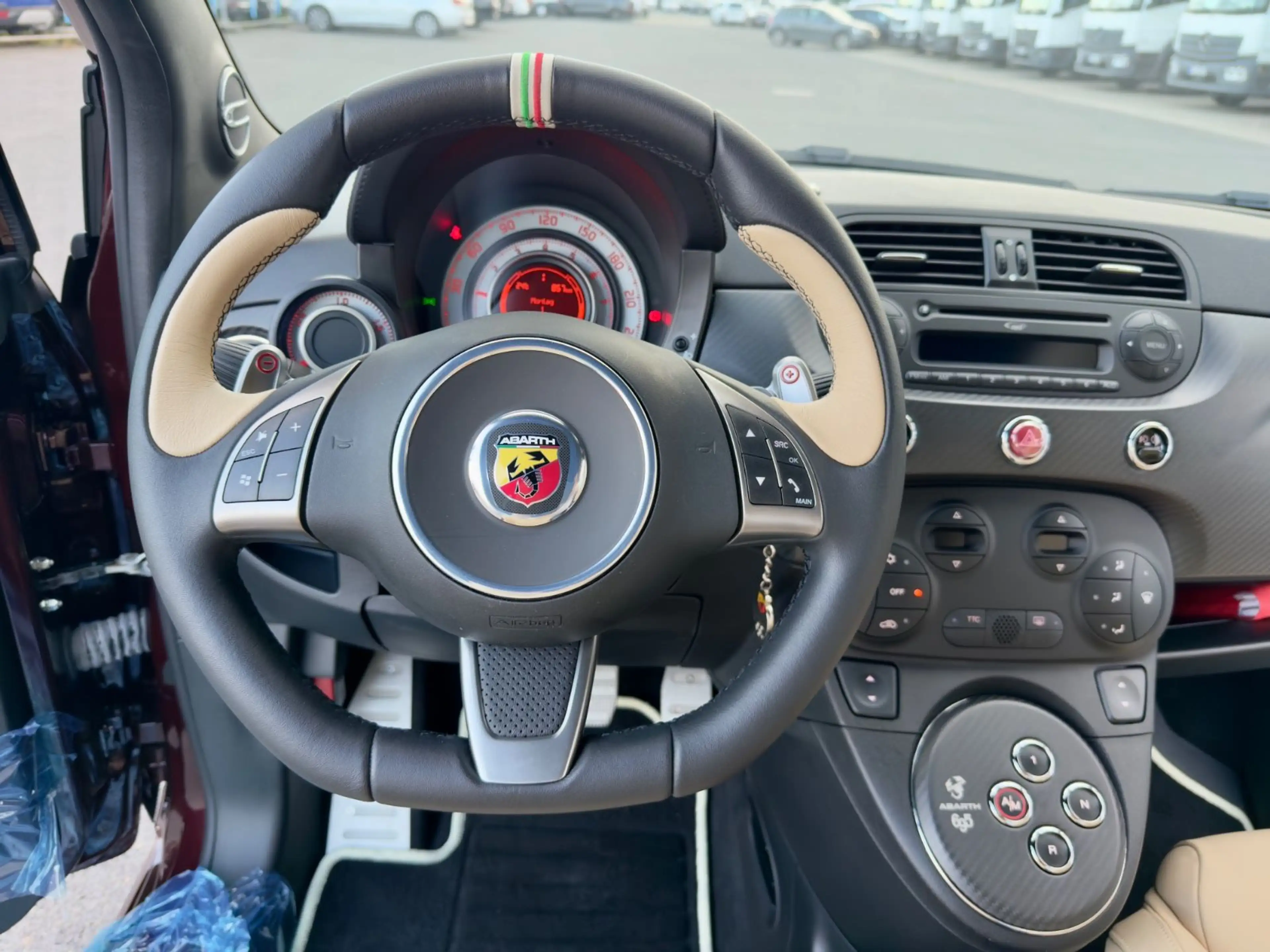 Abarth 500 Cabrio 695 Edizione Maserati — photo 7