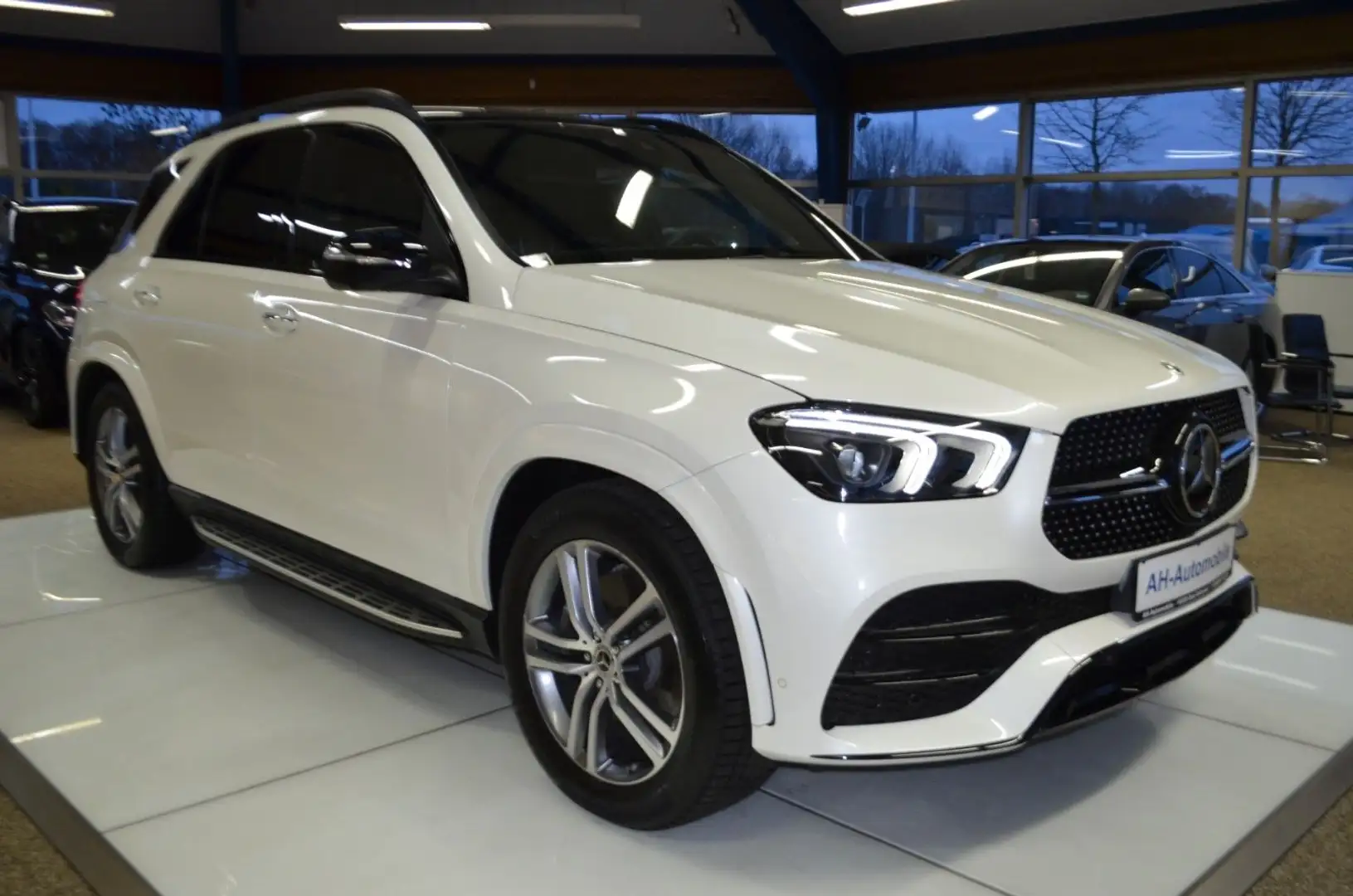 Mercedes-Benz GLE 450 4Matic XENON / NAVI / LEDER / SOFT-CLOSE Weiß - 2