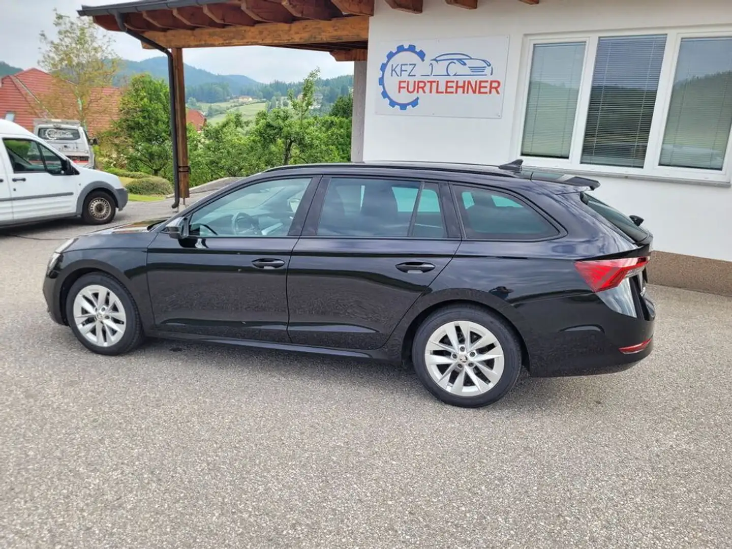 Skoda Octavia Combi Style TDI DSG *TOP AUSSTATTUNG* Schwarz - 2