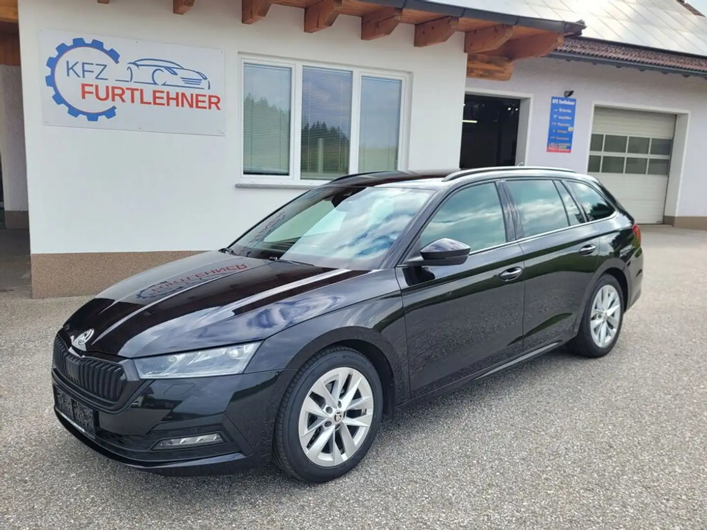 Skoda Octavia Combi Style TDI DSG *TOP AUSSTATTUNG* Schwarz - 1