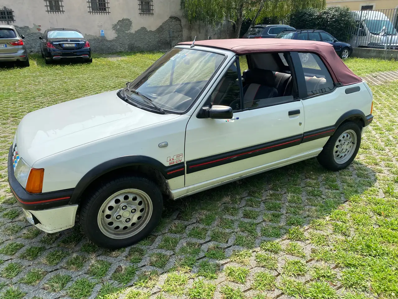 Peugeot 205 Cabrio 1.6 CTI, foto 1