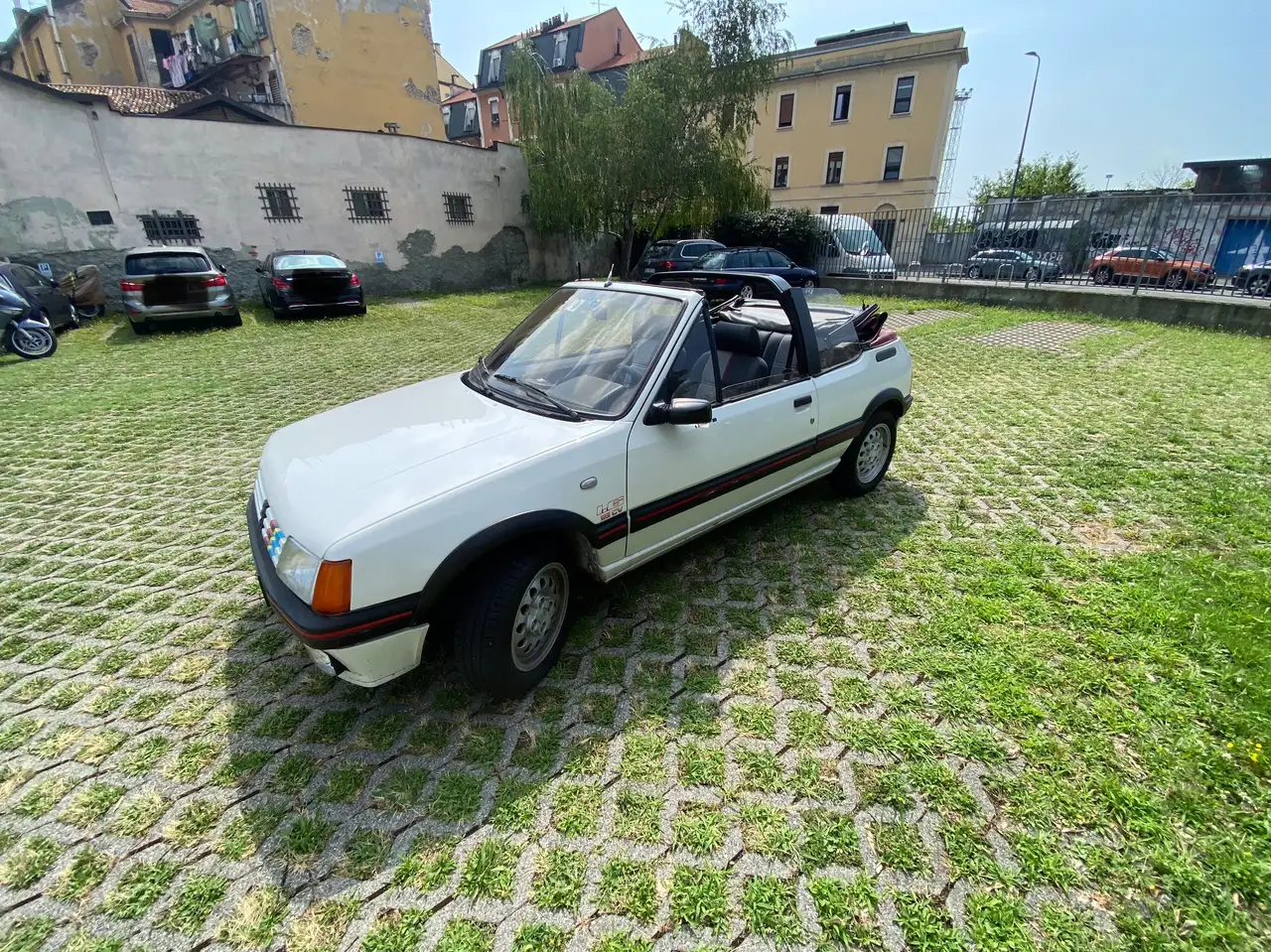 Peugeot 205 Cabrio 1.6 CTI, foto 2