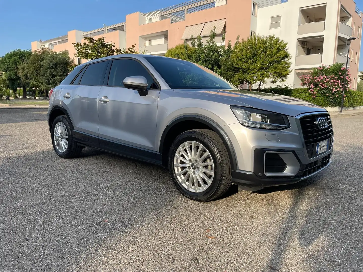 Audi Q2 Grigio - 1