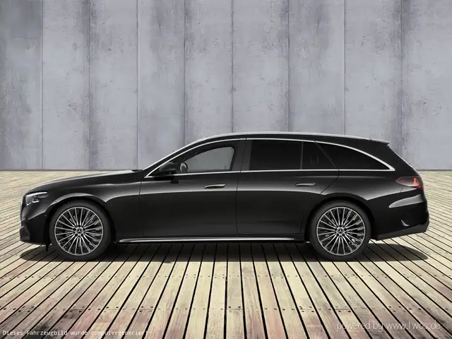 Mercedes-Benz E-Class view 3