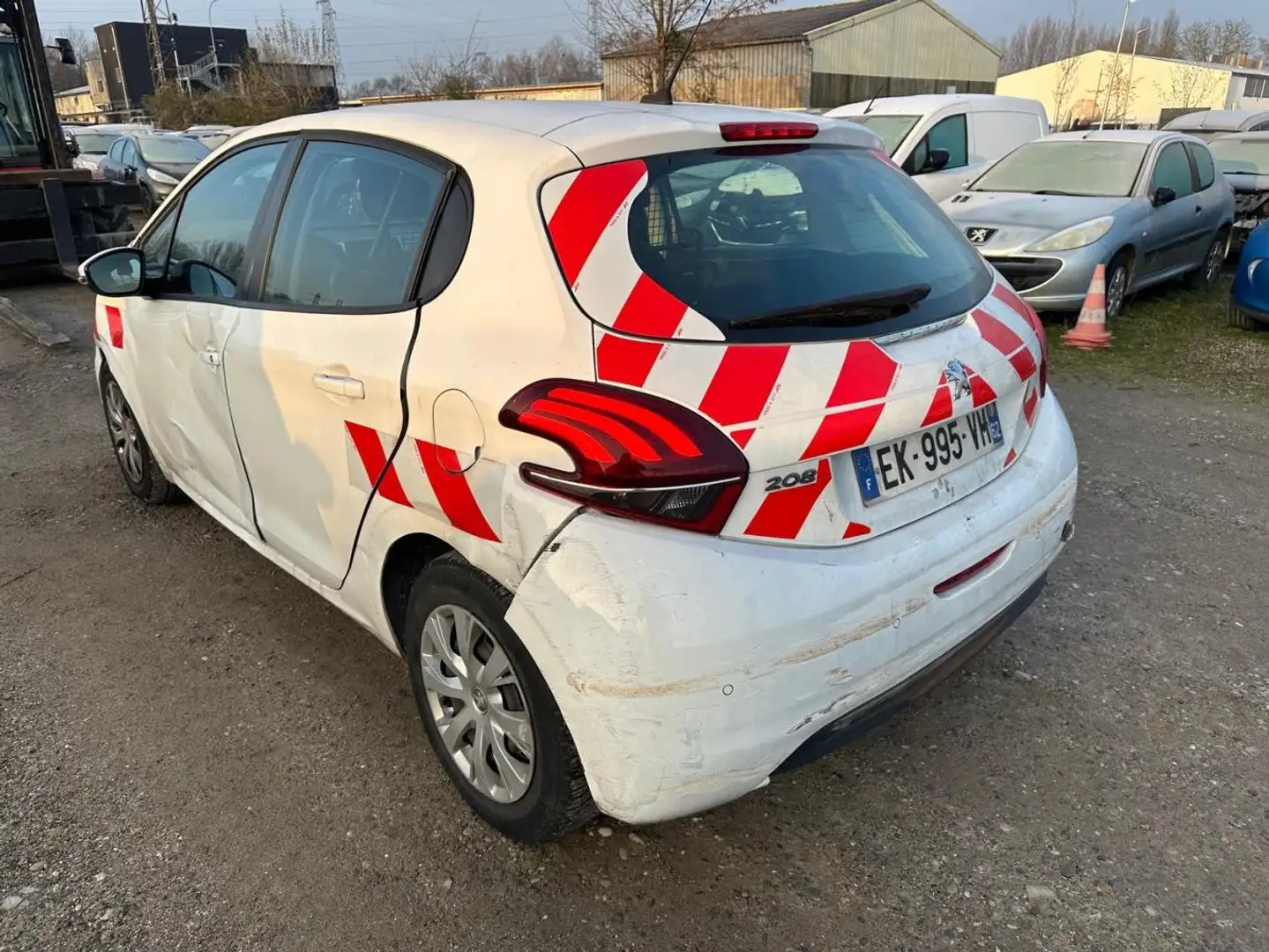 Peugeot 208 208 AFFAIRE 1.6 BLUEHDI 75 BVM5 PACK CLIM NAV Weiß - 2