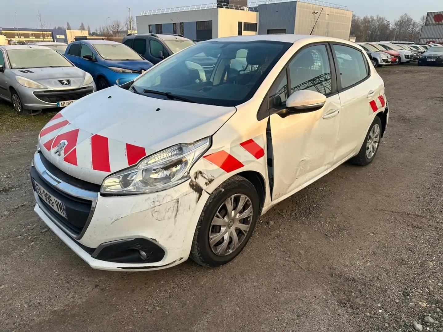 Peugeot 208 208 AFFAIRE 1.6 BLUEHDI 75 BVM5 PACK CLIM NAV Weiß - 1