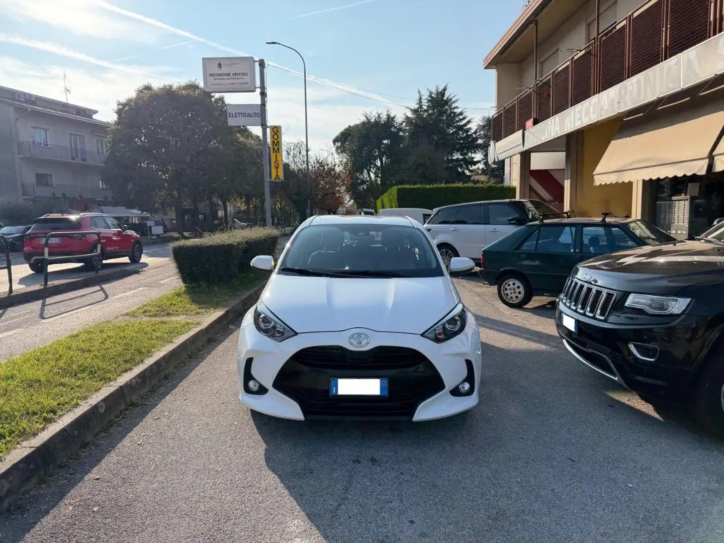 Toyota Yaris 1.0 72 CV 5p. Active NESSUN VINCOLO FINANZIAMENTO Bianco - 2