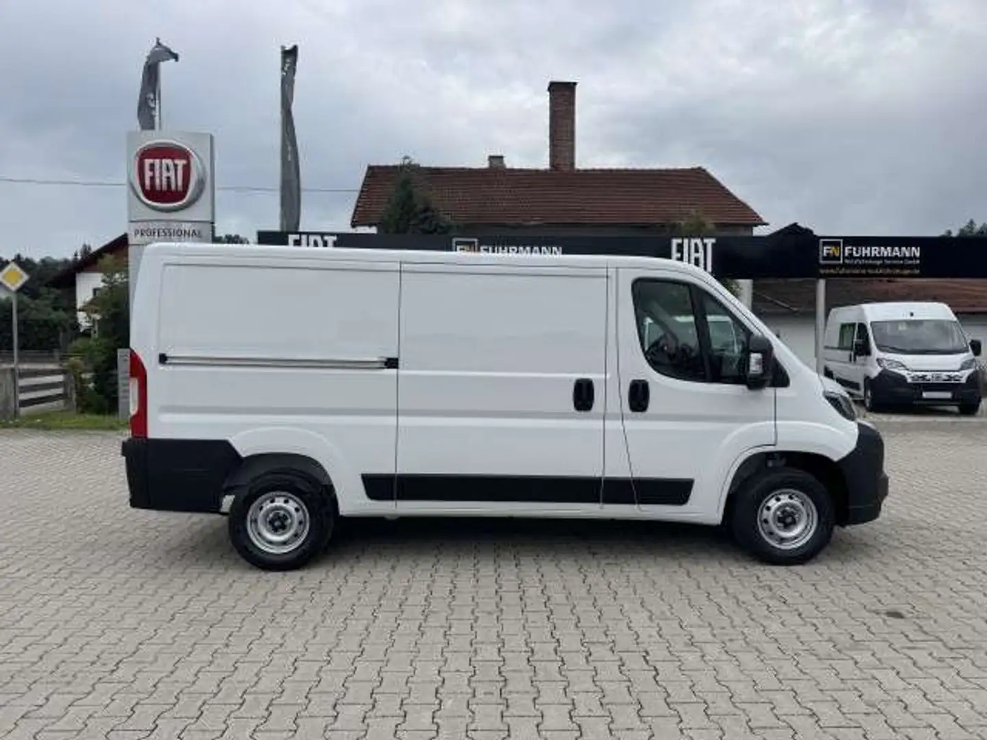 Fiat Ducato KASTENWAGEN 33 L2H1 120MT Weiß - 2