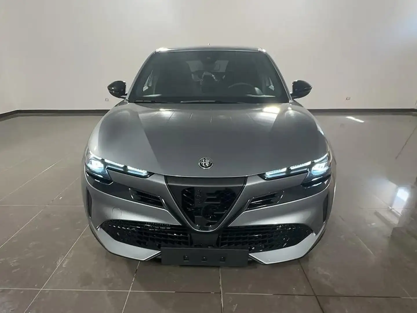 Alfa Romeo Junior Junior 1.2 ibrida Speciale 136cv edct6 Grau - 2