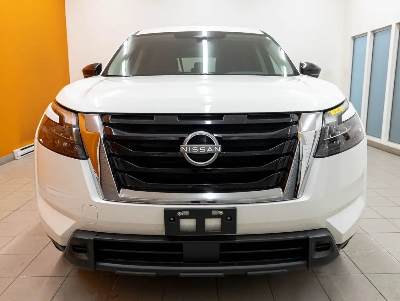 Nissan Pathfinder снимка Nissan Pathfinder