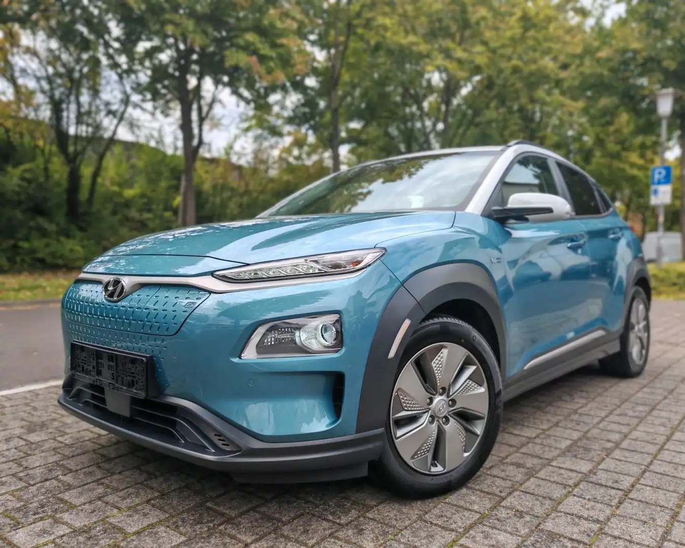 Hyundai KONA Premium Elektro 64kWh|SOH97%|Vollleder|11kW Blau - 1