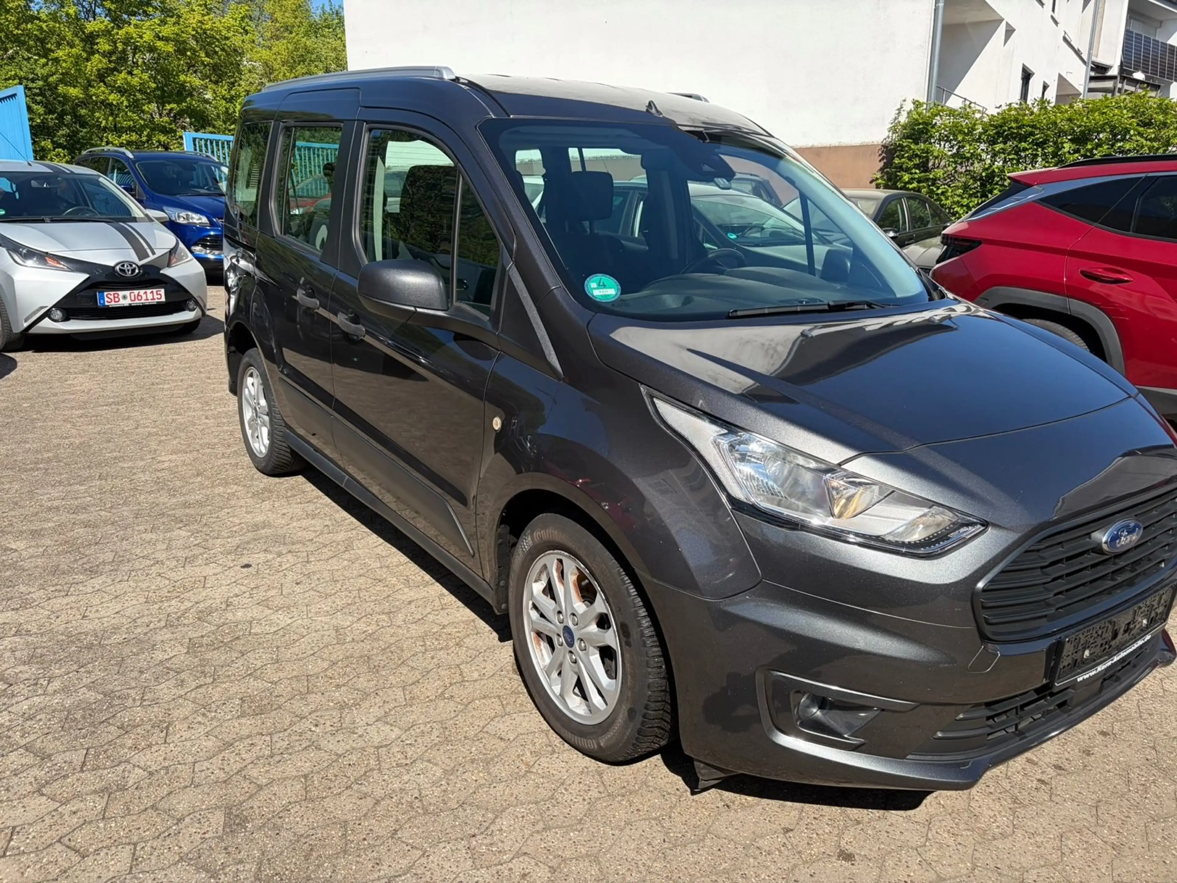 Ford Tourneo Connect — photo 3