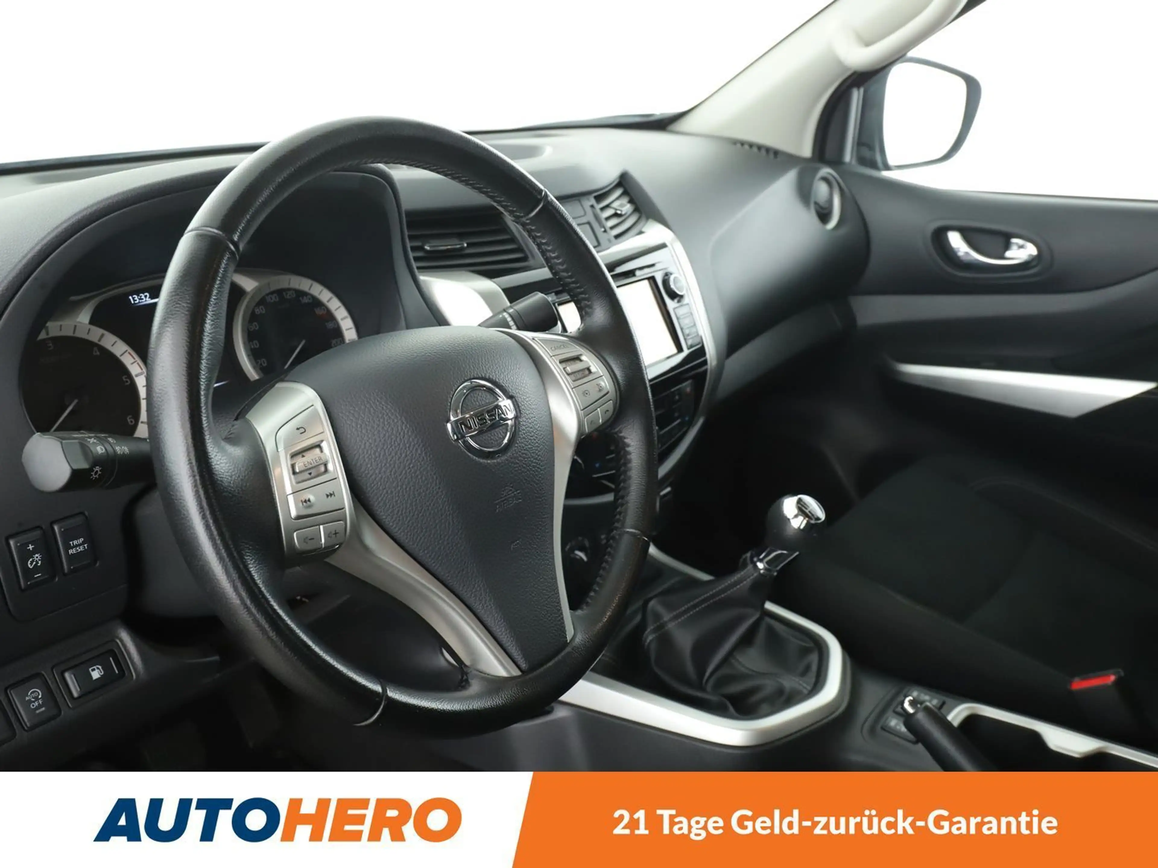 Nissan NP300 2.3 dCi N-Connecta King Cab 4x4 *NAVI*LED*TEMPO* — photo 11