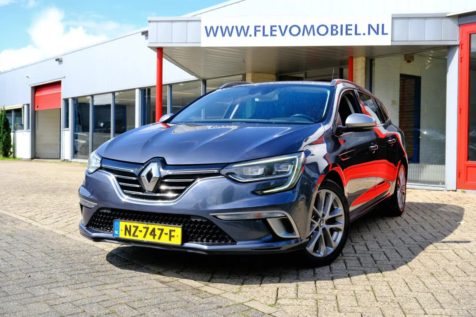 Renault Megane Estate 1.5 dCi GT-Line Aut.Navi|Sportstoelen Cam|P Grijs - 1