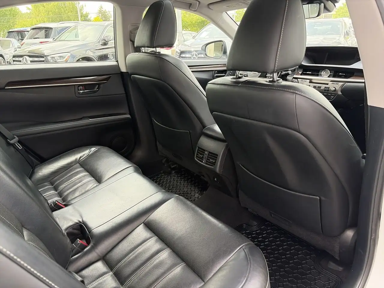 Lexus ES photo Lexus ES