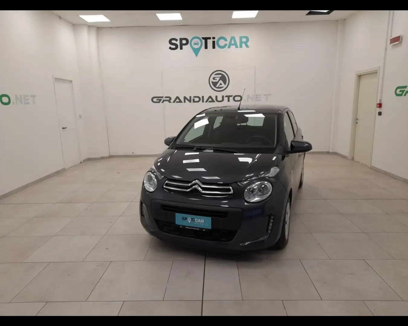 Citroen C1 II 2018 5p 5p 1.0 vti Live s&s 72cv Negro - 1