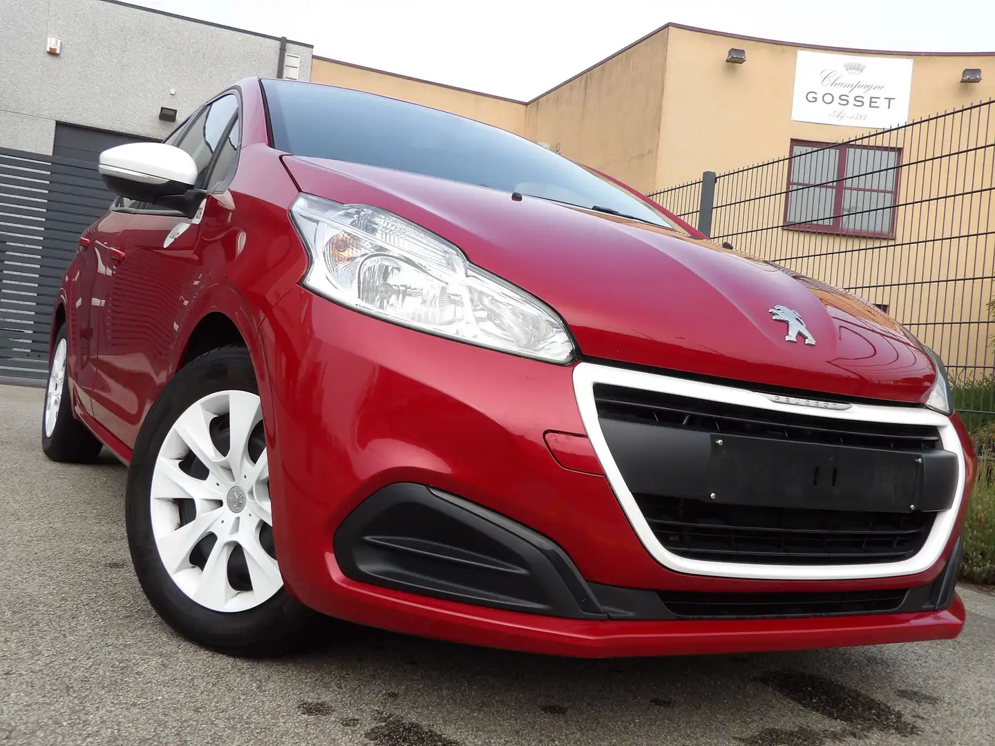 Peugeot 208 208 PureTech 68 Like Rosso - 2