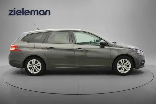 Peugeot 308 view 16