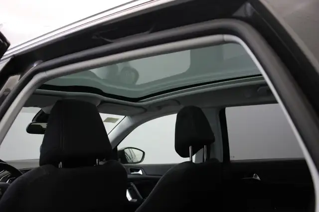 Peugeot 308 view 5