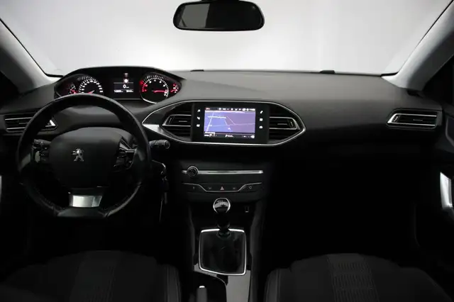 Peugeot 308 view 2
