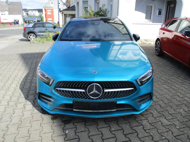 Mercedes-Benz A 220 A 220 d