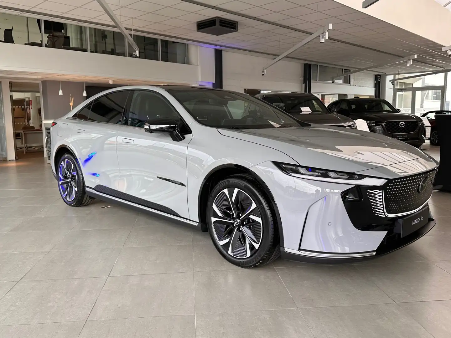 Mazda 6e 6e 68.8 kWh Takumi Gris - 1