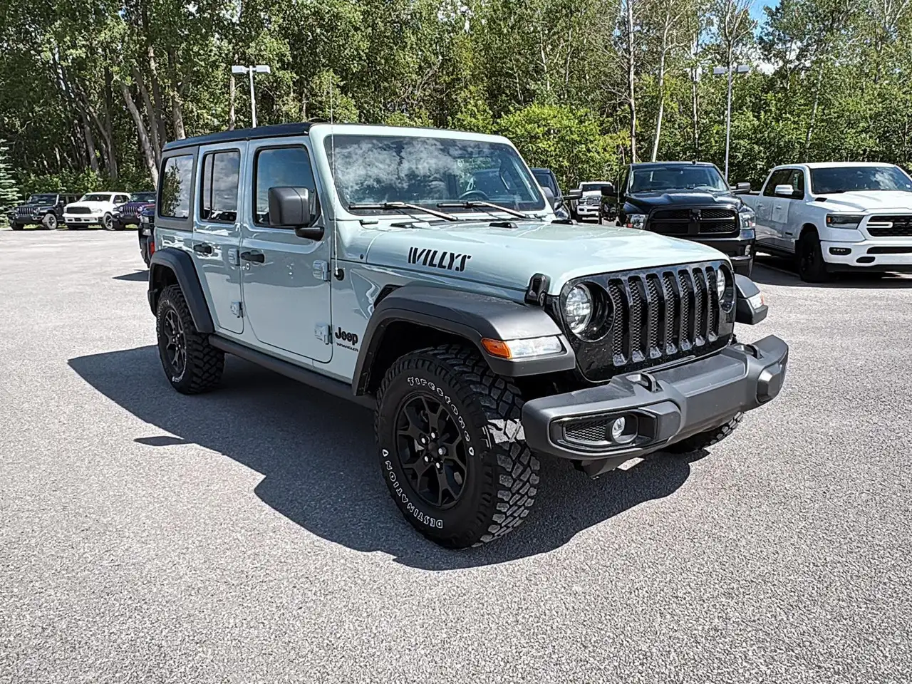 Jeep Wrangler photo Jeep Wrangler