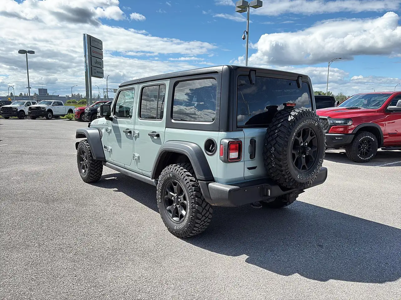 Jeep Wrangler photo Jeep Wrangler