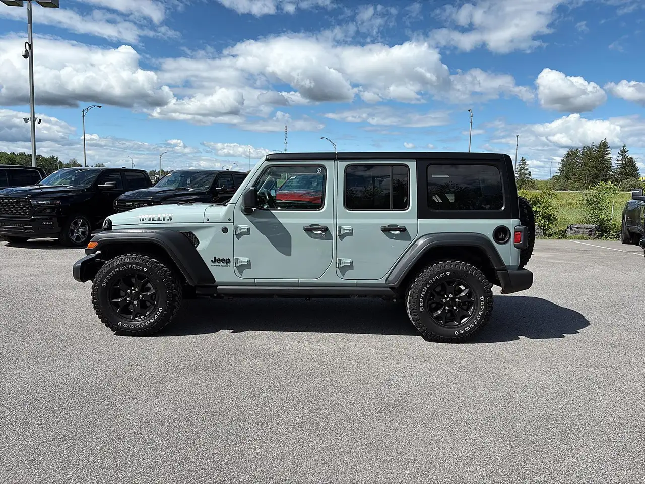 Jeep Wrangler photo Jeep Wrangler