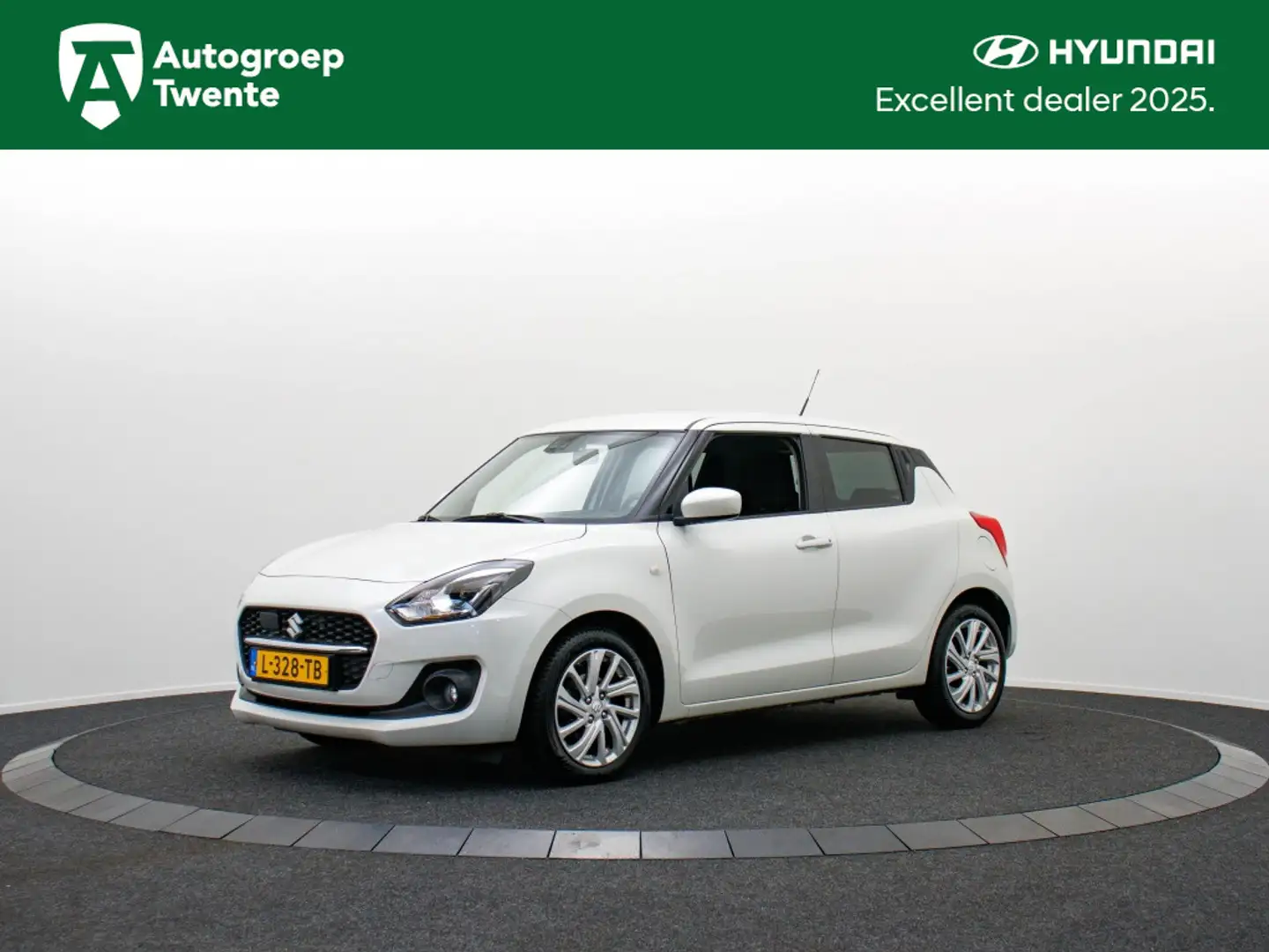 Suzuki Swift 1.2 Select Smart Hybrid | All-seasons | Navi by Ap Blanc - 1