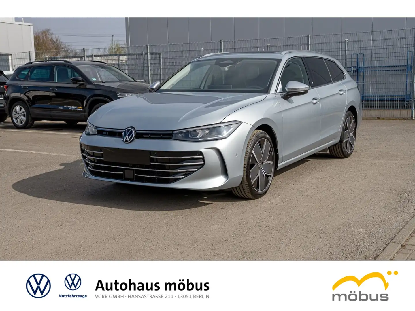 Volkswagen Passat Variant TDI Elegance RFK*HUD*PANO*LED Silber - 2
